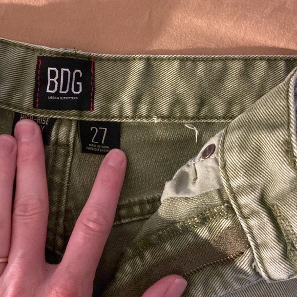 BDG Highrise Cheeky Short - Picture 3 of 4